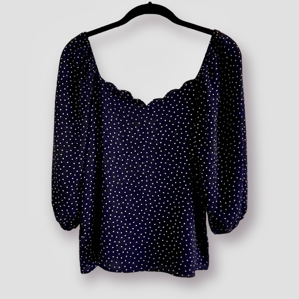 MONTEAU POLKA DOT TOP, SIZE M.